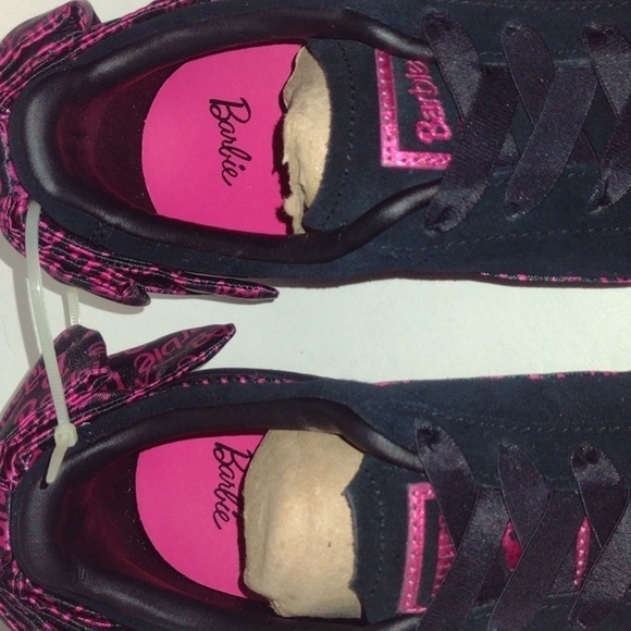 Barbie puma Collaboration shoes pink and black with a bow size 7 Barbiecore - Picture 4 of 12